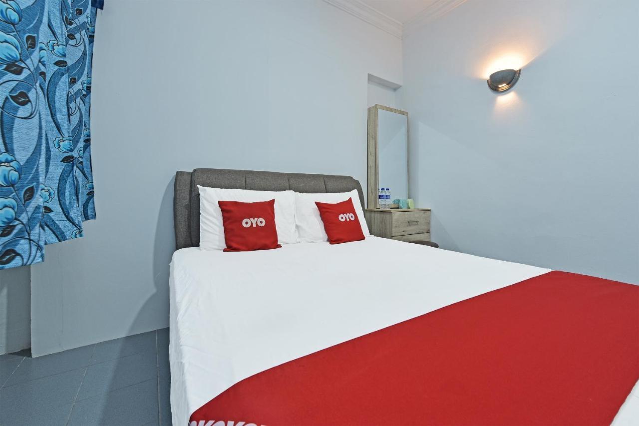 Oyo 90544 M&H Hotel Pengerang Exterior photo